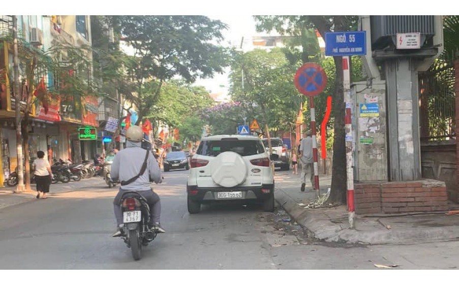 Cho thuê MP nguyễn An Ninh - HM, DT 48m - 3tầng - Giá 32 triệu - KD bất chấp 0934688687